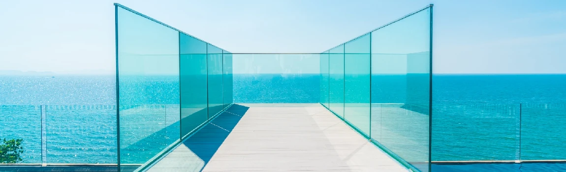 Customized Glass Pool Fence Repair Services in Venice, FL